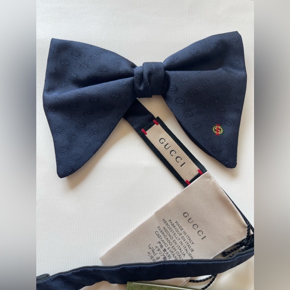 New Silk Gucci GG Jacquard Blue Bow Tie - Picture 2 of 10
